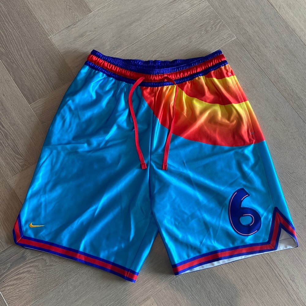 NWT Men’s Nike Lebron “Space Jam” Basketball Short Size L